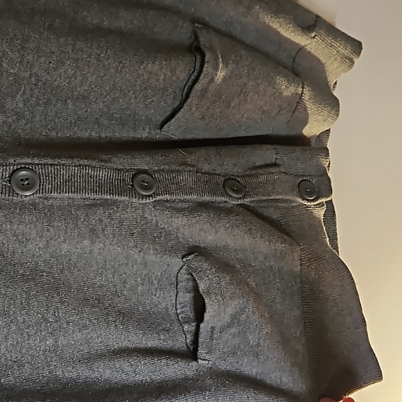 Express Gray Long-Sleeve Comfortable Sweater Size Medium - Picture 6 of 10